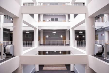 Cozysuites - 2Br With Direct Skybridge Access #5 Indianapolis Buitenkant foto