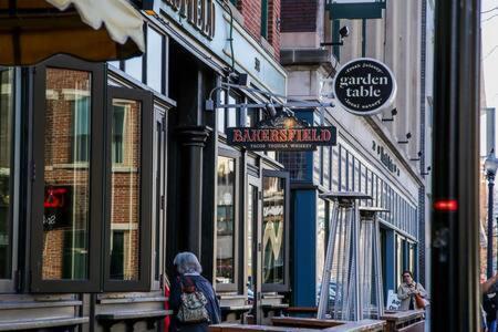 Cozysuites - 2Br With Direct Skybridge Access #5 Indianapolis Buitenkant foto