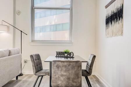 Cozysuites - 2Br With Direct Skybridge Access #5 Indianapolis Buitenkant foto